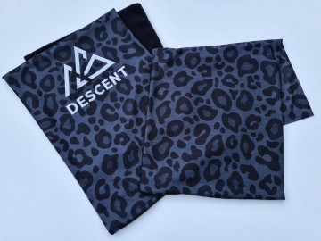 201026004 descent nekwarmerblack panter 03
