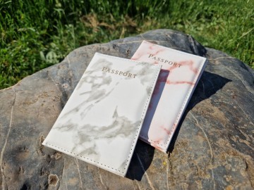 Paspoorthoes - Marmerlook grijs & roze