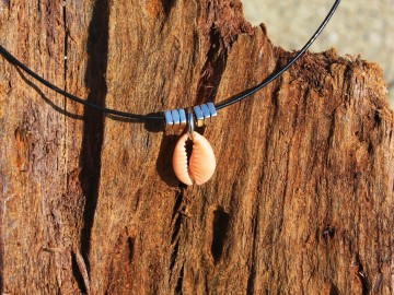 82007904 dames kettingpeach shell 02cropped 1