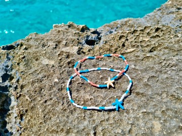 Enkelbandje met zeester (boven: peach, beneden; turquoise wit)