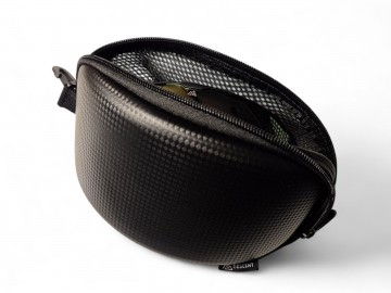 Spare lens case goggle