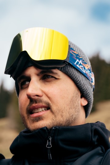 The Explorer [skyfire - yellow/orange lens]