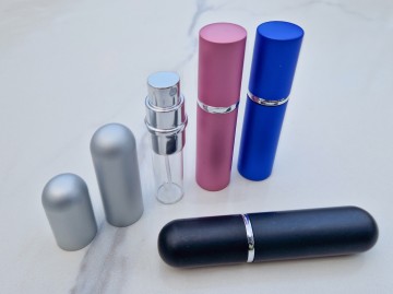 Hervulbare parfumflesjes in diverse kleuren