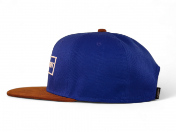 DESCENT Snapback Cap - Blue/Brown Suede (zijaanzicht)